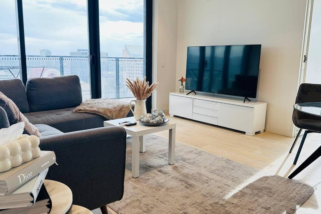 2 Bedroom Ap In The Heart Of Cbd Adelaide Exterior photo